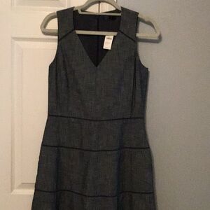 Gap sleeveless size 4 chambray dress